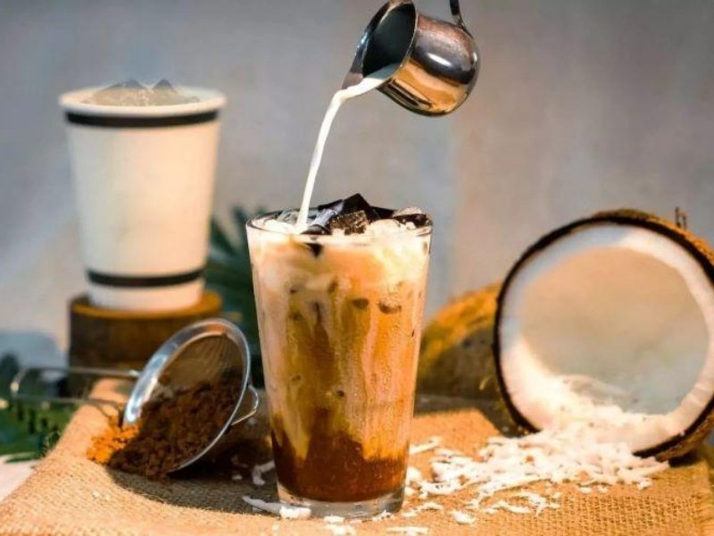 Vietnamese Coconut Coffee: The Authentic Tropical Snow Slushy