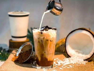 Vietnamese Coconut Coffee: The Authentic Tropical Snow Slushy