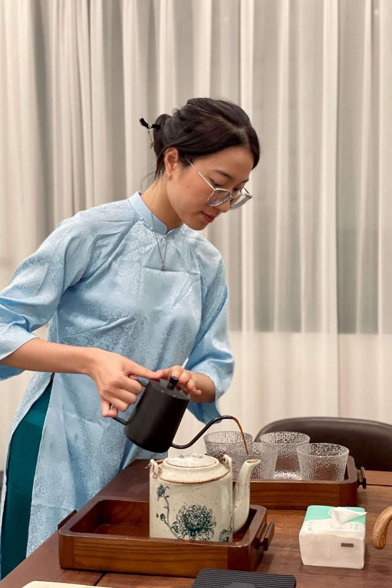 Coffee Workshop and Train Street  5