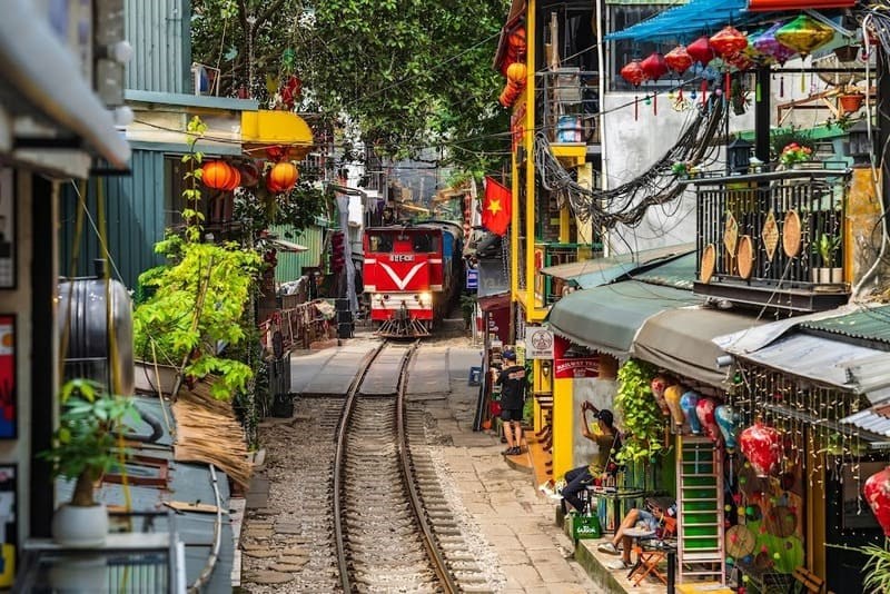 Hanoi Coffee Making Class & Train Street Local Experience